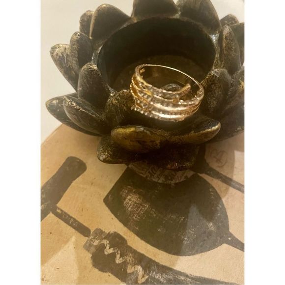 Pretty white sapphire WAVE GOLD BOHO RING - Picture 3 of 7